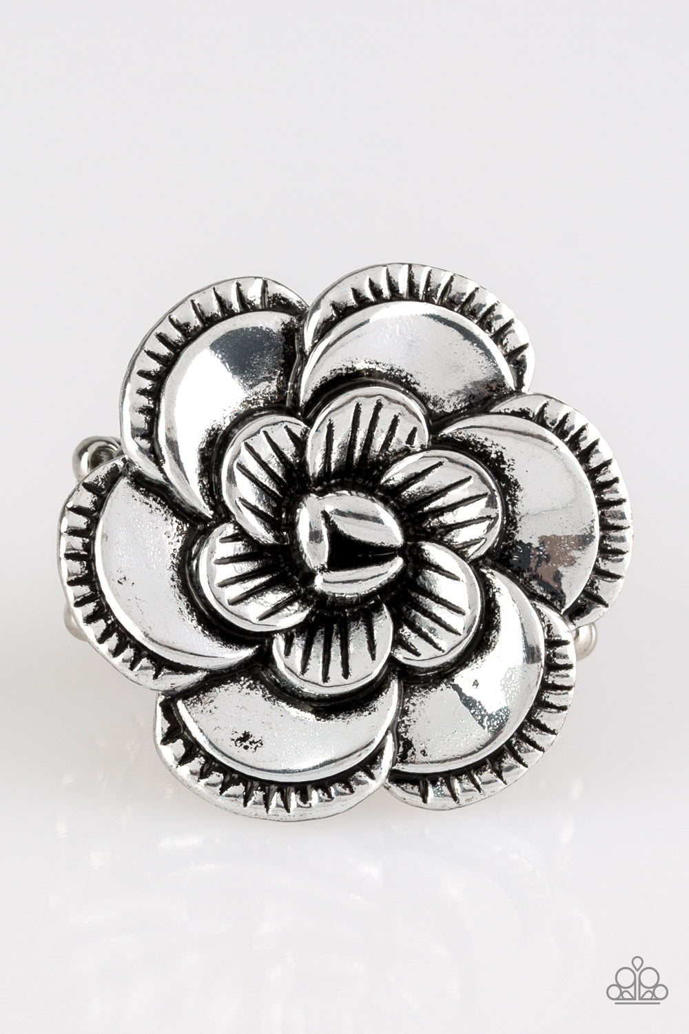 FLOWERBED and Breakfast - Silver